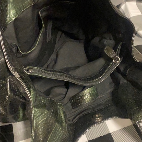 Nine co black faux reptile skin green purse - Picture 4 of 4